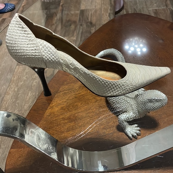 BcBg Stilettos - Picture 3 of 7